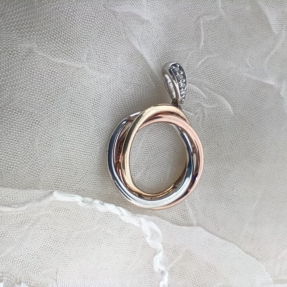 10K Tri Color Gold 4 Diamonds Trinity Style Circle Pendant - Picture 6 of 12